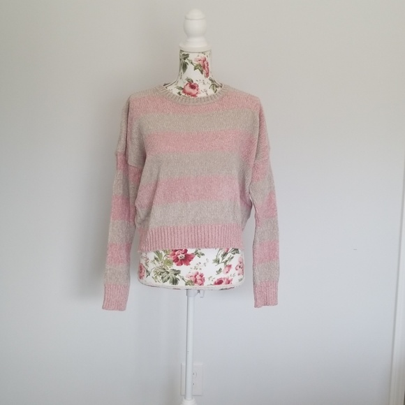 NWT Romeo + Juliet Couture Cropped Chenille Sweater - Picture 2 of 8